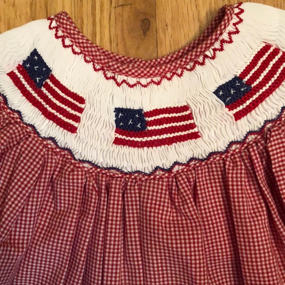 Smocked ๐บ๐ธ Flag Dress Girls size 5 - Picture 3 of 4
